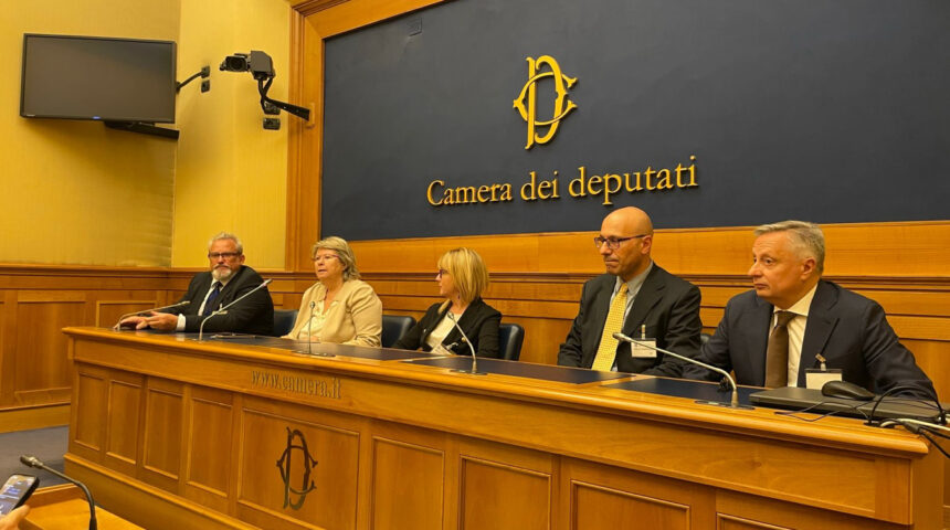 Conferenza Stampa alla Camera dei Deputati Conferenza Stampa alla Camera dei Deputati